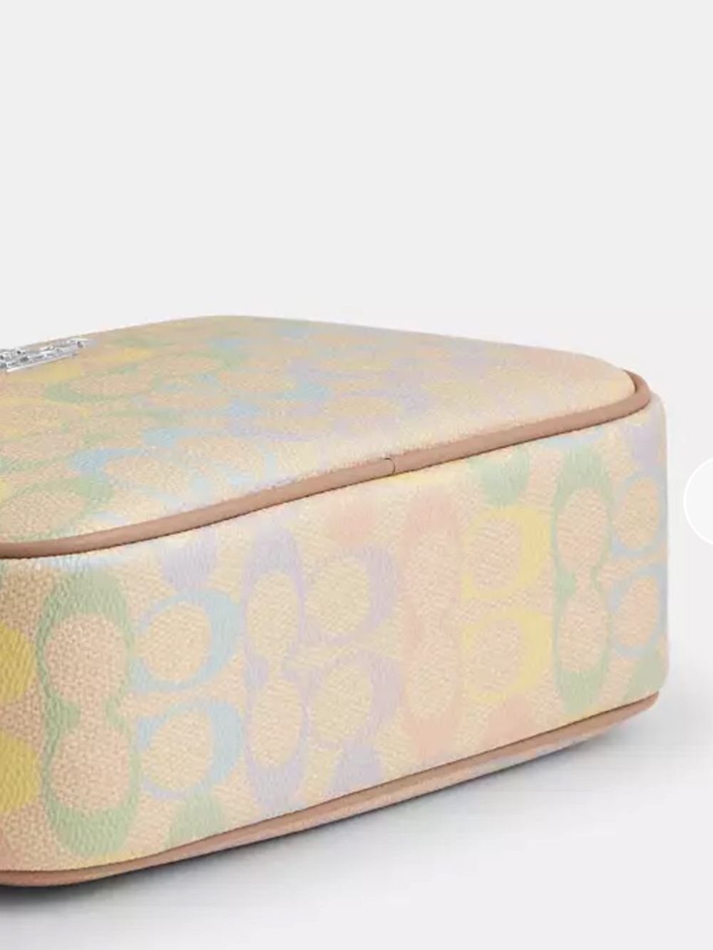 Coach Jamie Camera Bag
In Rainbow Signature Canvas🌸 - Picture 7 of 10